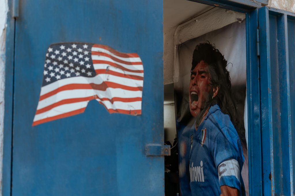 murales a Napoli con Maradona